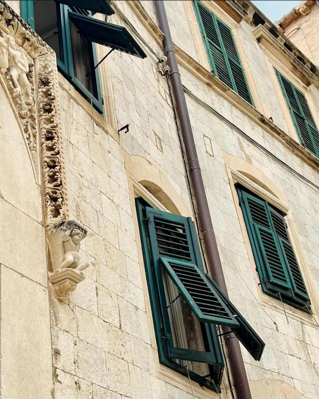 Square * Dubrovnik